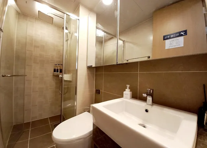 해운대 엘본 # Haeundae Station 3min# Sea 3min# High Floor View# Luggage Storage# Flexible Checkin& Out# Family 公寓式飯店