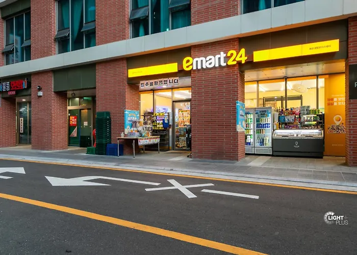 해운대 엘본 # Haeundae Station 3min# Sea 3min# High Floor View# Luggage Storage# Flexible Checkin& Out# Family 3* 釜山