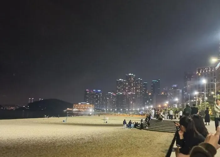 해운대 엘본 # Haeundae Station 3min# Sea 3min# High Floor View# Luggage Storage# Flexible Checkin& Out# Family 公寓式飯店 3*