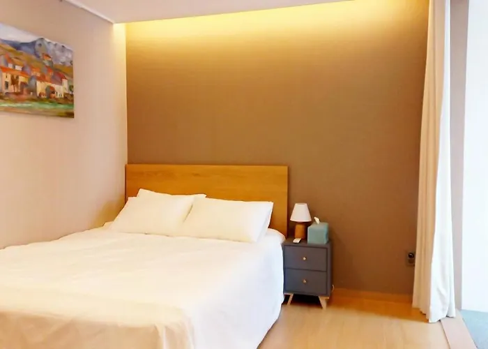 公寓式飯店 해운대 엘본 # Haeundae Station 3min# Sea 3min# High Floor View# Luggage Storage# Flexible Checkin& Out# Family 3*