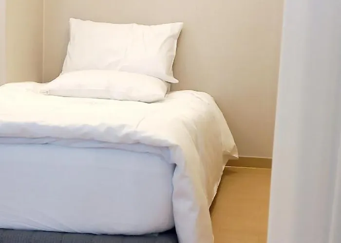 해운대 엘본 # Haeundae Station 3min# Sea 3min# High Floor View# Luggage Storage# Flexible Checkin& Out# Family 公寓式飯店 3*